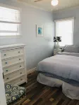 Cozy Beach Apartment in Trendy Belmont Shore!  Sanitized and Clean! - Condos