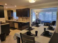 SunnySide Getaway <15mins from beach/Dtown/airport Hotels in Lauderhill