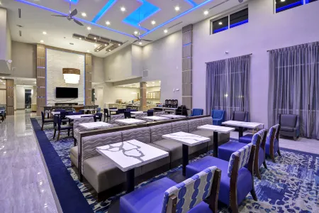 Homewood Suites by Hilton Conroe Отели в г. Конро