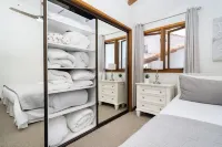 Welcome to Haven: a Premium Hamilton Cove Getaway!  Only 21 Steps + Golf Cart