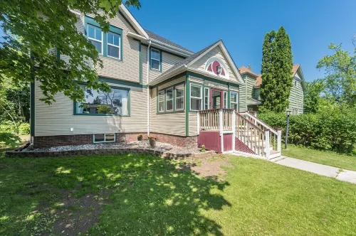 Leraan House. Historic Home in Duluth/Superior