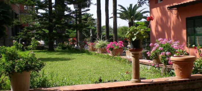Villa Raffaela - Stately home, independent, quiet, sunny, ideal for a relaxing holiday Hotels in Ercolano