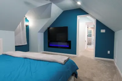 Modern and Convenient Waukesha 3BR home with 2 King Beds Hotels near Silvernail Shopping Center
