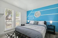 Family friendly/POOL/Sleeps 16/Luxury