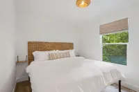 Walk to water! Private Lake Front A-Frame Cabin on Table Rock