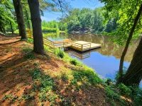 Amazing log cabin - 5 acre stocked pond - 16 acres - Minutes to Kings Dominion