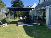 House 80 m from a superb sandy beach Hotels in Cleder