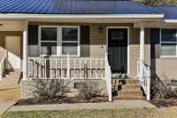 The Merrimac House: Cute, Cozy and very Convenient to I-20 in Oxford, Al.