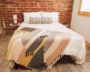 Spacious 1 bedroom rental unit in Historic Tree Streets 그레이스 펠로프십 처치 존슨시티 주변 호텔