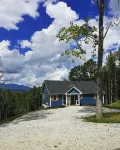 Nature getaway; beautiful Mountain Views, close to rivers, breweries & wineries.