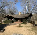 Cozy Cabin with river frontage yards from river launch for kayaking or fishing.