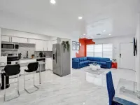 Indulge in Your Dream Getaway: Modern, Luxurious Paradise Awaits- Book Now!