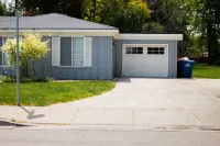 Serene Twin Falls Retreat Hotels near Shoshone Falls Park