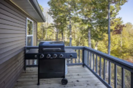 Maple Ridge - Ridge Road Scenic Cabins - Brimstone Recreation and Big South Fork