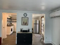 Beautiful 2nd story apartment 10 minutes from 2 state parks.