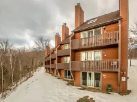 Nordic Chatlet - Pools - Hot Tubs - N Conway - 3 Ski Mtns! Hotels in Glen