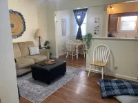 1Kg-Bed Entire Non-shared Condo fully appointed Hotels in Topeka