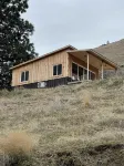 Hilltop riverview bunkhouse - Hytter