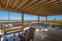 Relaxing Breezy Seaside Retreat Oceanfront, Boardwalk 3Bd 2ba 2Decks King Bed