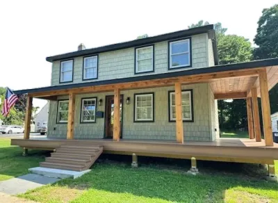 ADK Retreat - Northern Lake George - Sleeps 8 - Boating, Hiking, & History