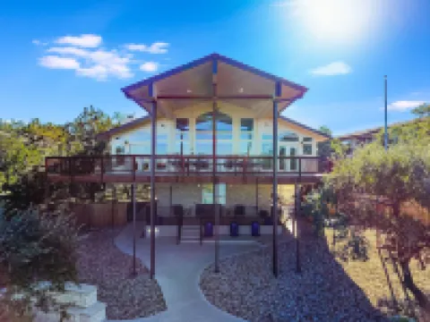 Lake Travis Waterfront Resort -  Dock, Pool, Hot Tub & Sunset Deck