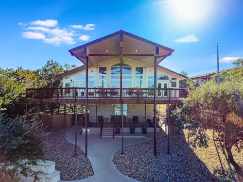 LakeTravis Waterfront~BoatDock~Swimming Pool~Hot Tub~PICKLEBALL/Basketball Court