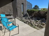 Dogs OK!~Prime Location Near Downtown & River/Trails Blocks Away