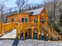 LOG HOME - NEXT TO CREEK / FIREPLACE / HOT TUB / HIKING TRAILS / PET FRIENDLY Hotels in Broad River