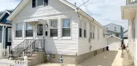 Cute Cottage, Steps to Seaside Heights Beach, Off-st Parking, Beach Badges