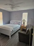 Charming, Private, 1-Bdrm Apt, WiFi and Bike Path, Facing the Creek in the Inlet Hotels near Wacca Wache Marina
