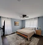 Gorgeous Florida Pool and Spa Home Hotels near Plato's Closet - Regency, FL