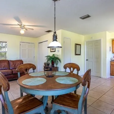 Connect with Nature at this Peaceful home near by multiple springs and trails .