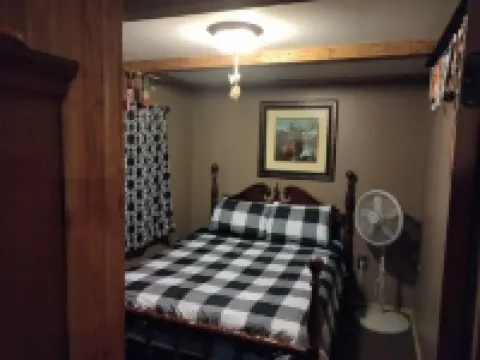 Come and enjoy some peace and quiet at the Pumpkin hollow Inn