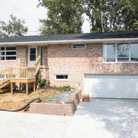 Gorgeous Kingsport Lakehouse With Huge Two-Story Screened In Porch!