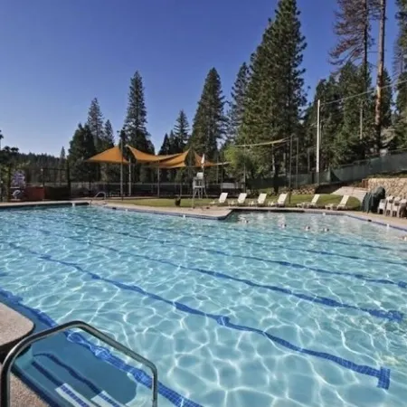 Black Bear Den ~ Access to Private Lake! Heat and AC
