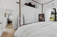 Montecito Cottage - Tuscan Farmhouse, Pool, Views Hotels in Alpine