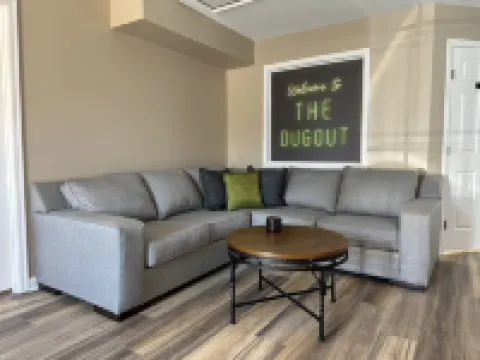 The DugoutFamily-friendly baseball themed house, 20 miles from Downtown Cincy