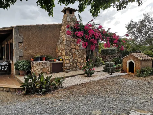 Perfect villa with pool and garden near the beach Hotel a Migjorn