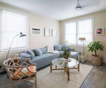 The Downtown Hibiscus House Отели в г. Уэст-Палм-Бич