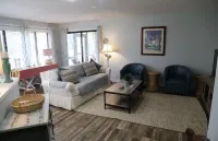 Plantation Nest-The Kerryman2. Screened porch overlooking 5th Tee Box Hotels in Edisto Beach