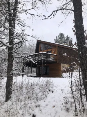 Private Wisconsin getaway 25 minutes from Hayward with hot tub!