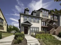 2 Story Townhome Within 30 Minutes of Everything Hotels in Midvale