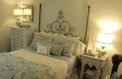 Adorable Amagansett Cottage, Walk to Town or Beach Hotels near Miss Amelia's Cottage and Roy Lester Carriage Museum