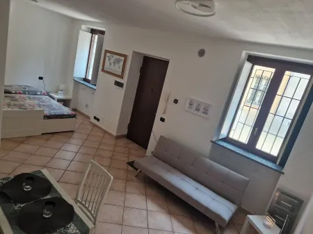 Casa Leo: Indipendent apt 1bdr Near Malpensa Airport Отели в г. Samarate