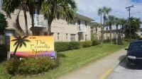 Luxurious Oasis ~ beachside 2 bedroom condo w/pool