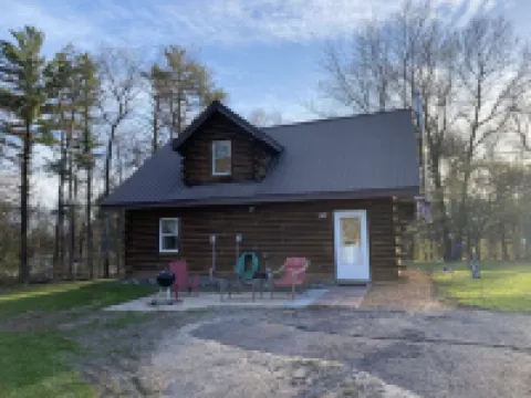 Halls Creek Retreat! Hatfield/Merrillan, WI โรงแรมในJackson County