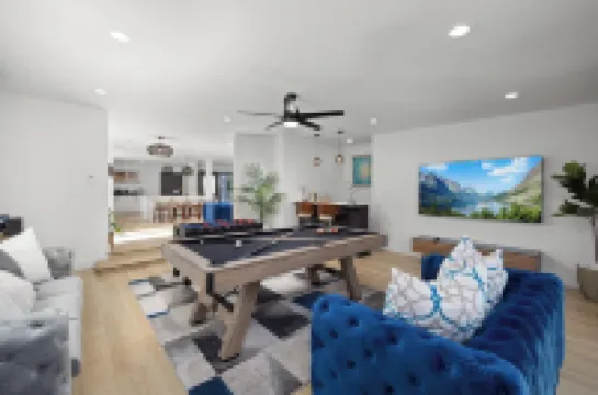 NEW Lux 5BR Villa Near Disney, Knotts, LA, OC w/ Hot Tub & Games