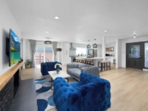 NEW Lux 5BR Villa Near Disney, Knotts, LA, OC w/ Hot Tub & Games Hoteles en Fullerton