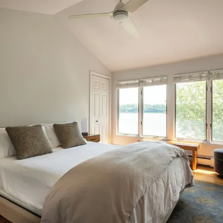 Hudson River Waterfront/Hits 2 Miles Away/Spec Views/Pool/Stars/Deck/Private