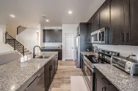 Elegant Townhouse in Ammon, Idaho Hotels in Ammon